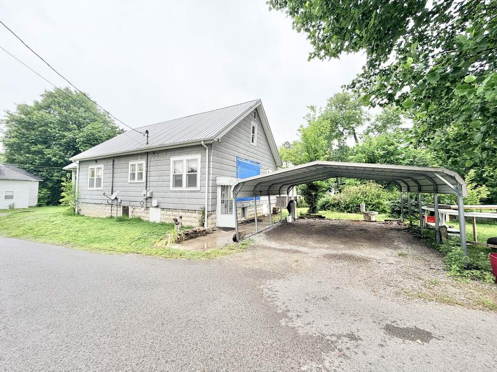 301 N Mclaren Street, Marion, IL 62959 - View 2