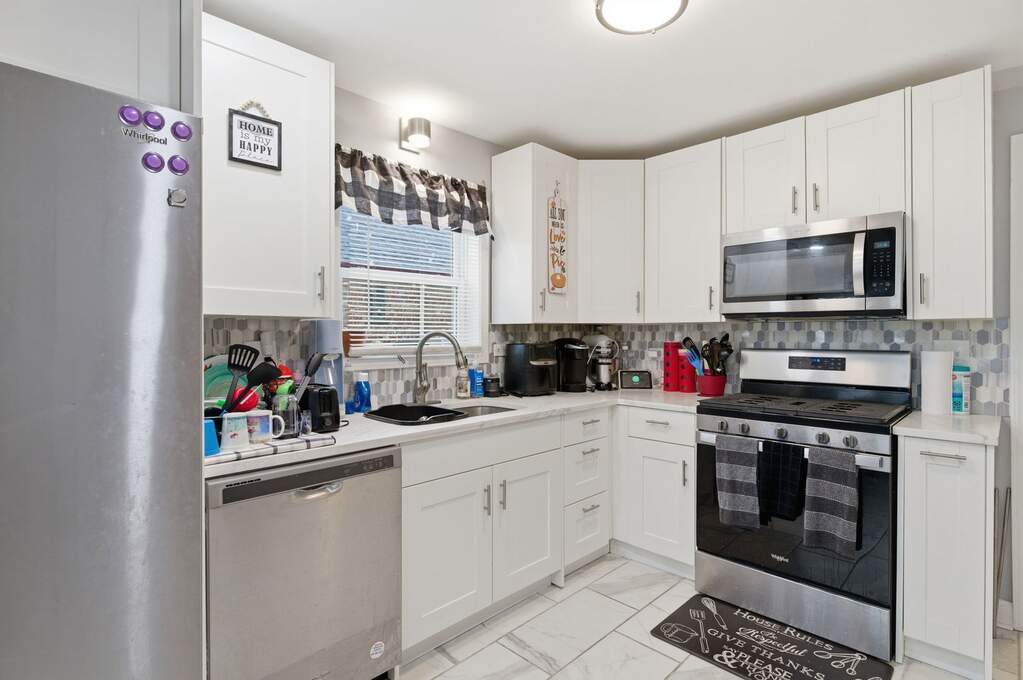 1036 W 105th Street, Chicago, IL 60643 - More