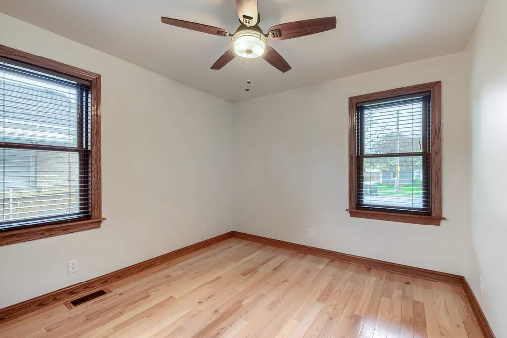 10401 S Trumbull Avenue, Chicago, IL 60655 - More