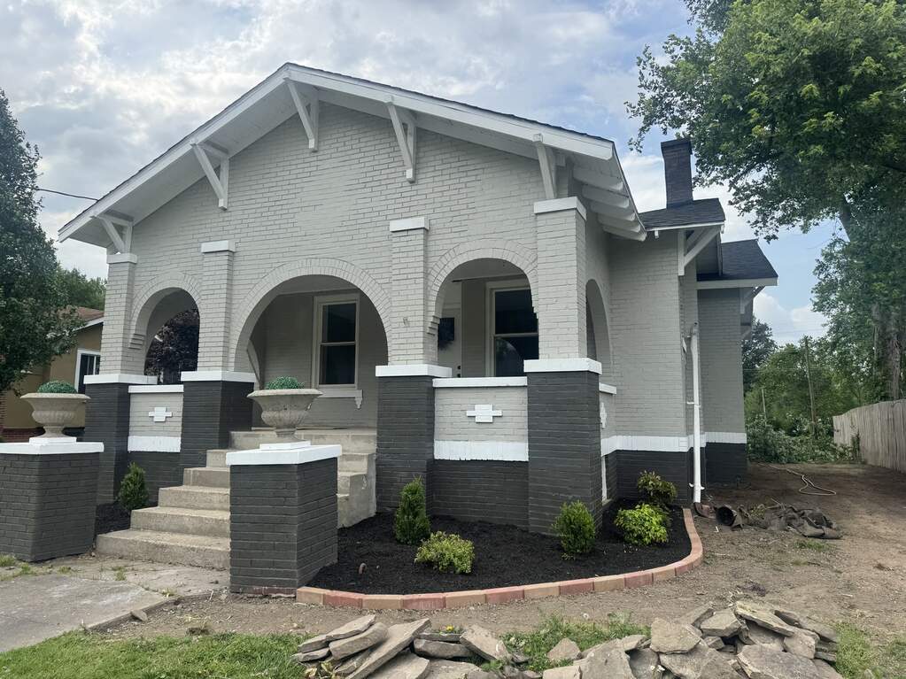 909 W Prairie Street, Marion, IL 62959, Marion