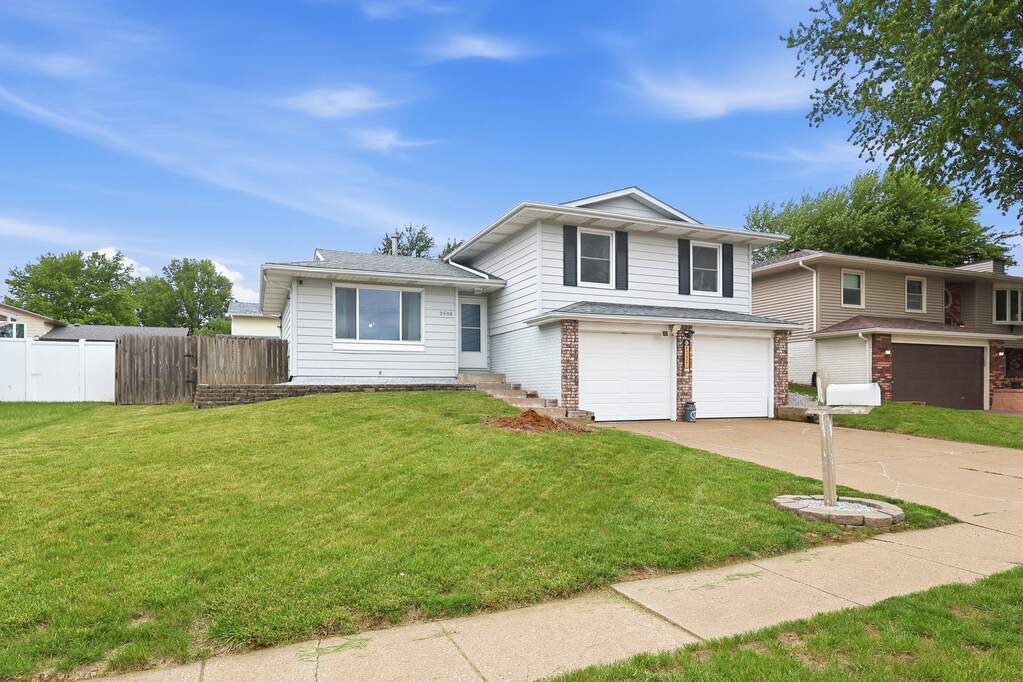 2508 W 60th Street, Davenport, IA 52806 - View 2