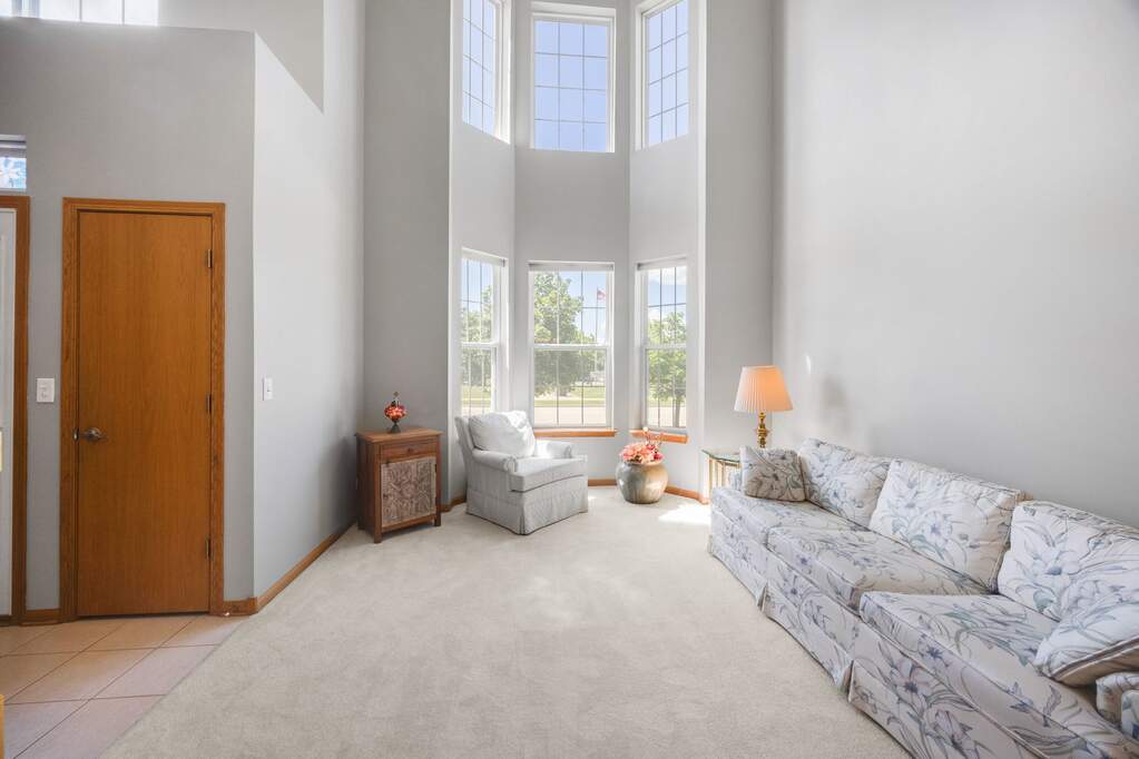 325 Forest Trail, South Elgin, IL 60177 - Prikaz 2