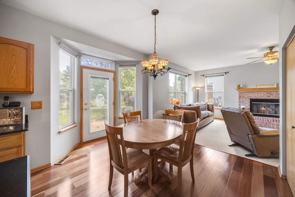 325 Forest Trail, South Elgin, IL 60177 - Prikaz 6