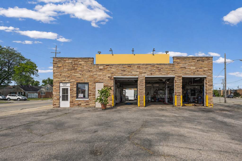 9800 Belmont Avenue — Franklin Park, Illinois