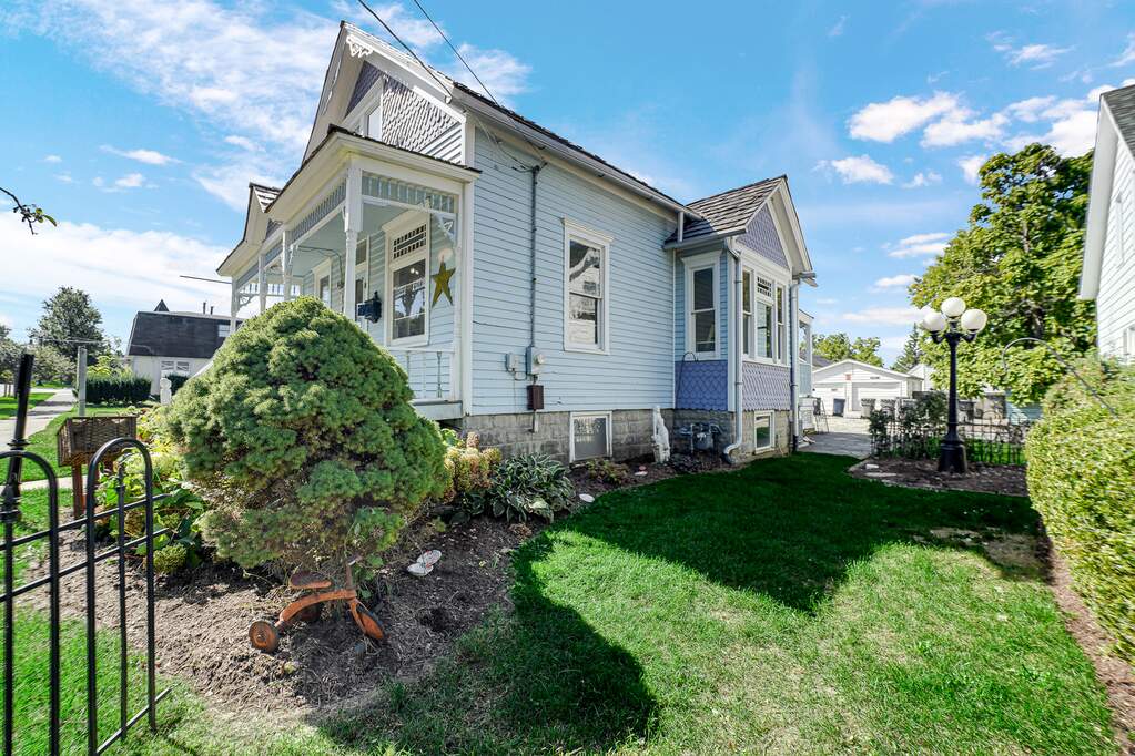 14330 Beacon Avenue, Orland Park, IL 60462 | MLS# 12785280 ...