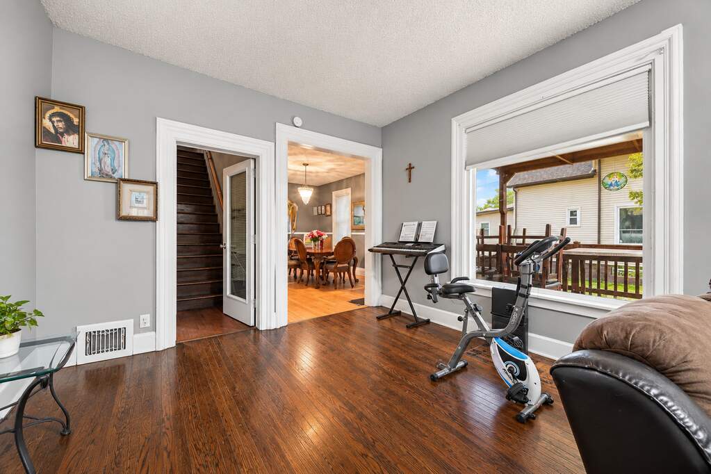 2334 Walnut Street, Blue Island, IL 60406 | MLS# 12787253 | @properties ...