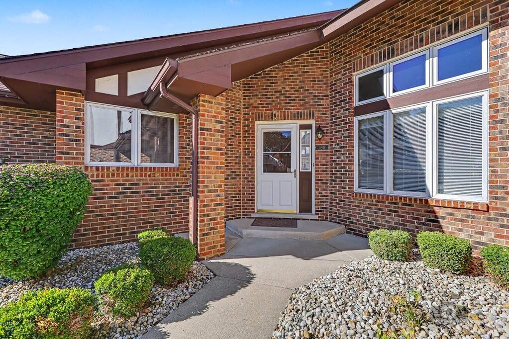 8911 Silverdale Drive #8911, Orland Park, IL 60462 | MLS# 12791267 ...