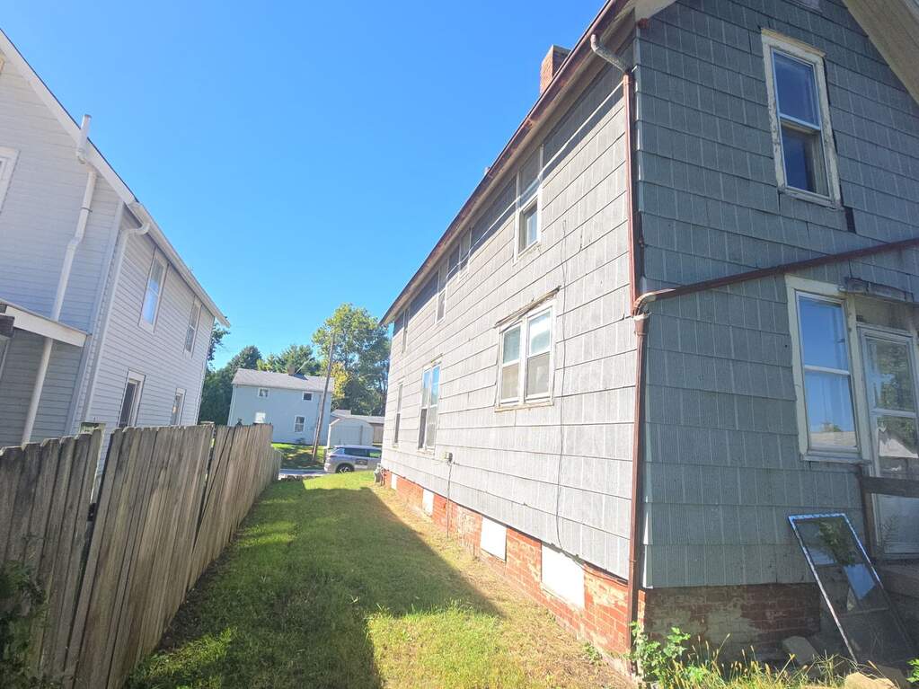 316 S Walnut Street, Kewanee, IL 61443 | MLS# 12791457 | @properties ...