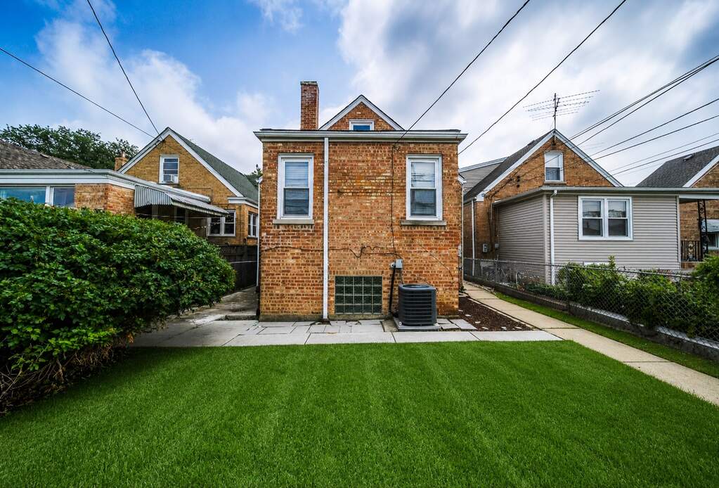 3230 N Neva Avenue, Chicago, IL 60634 | MLS# 12791646 | @properties ...