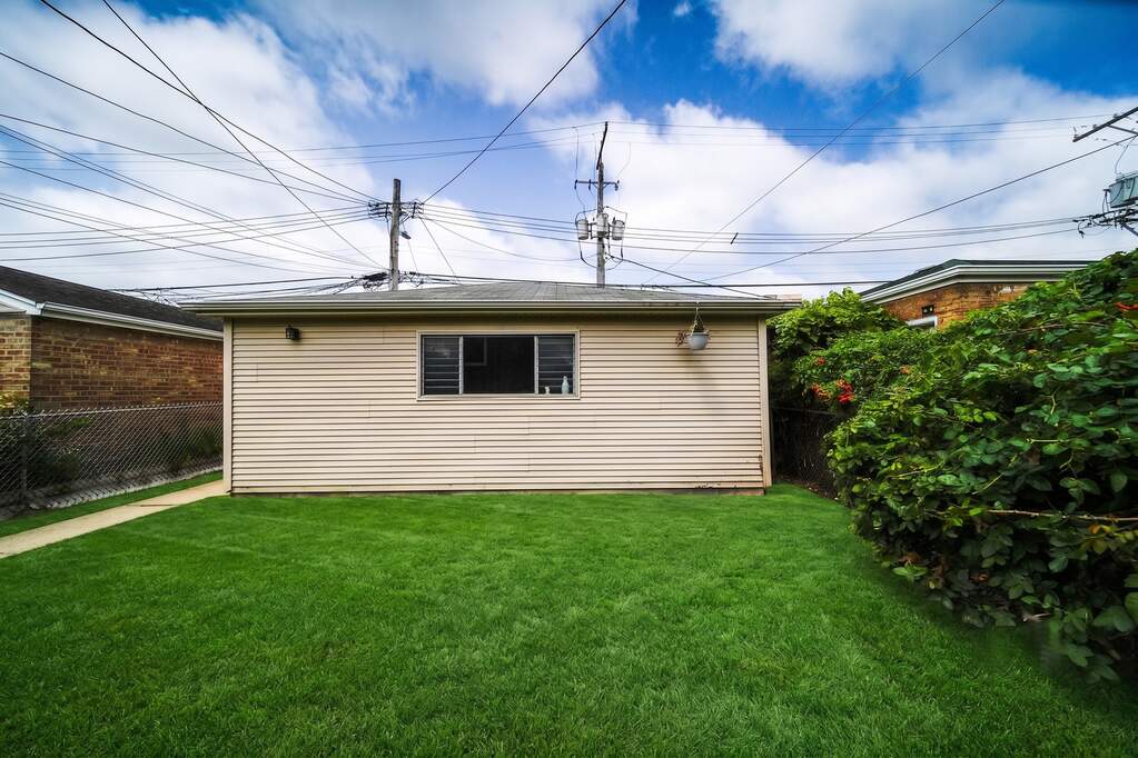 3230 N Neva Avenue, Chicago, IL 60634 | MLS# 12791646 | @properties ...