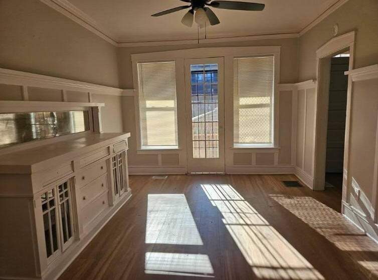 657 E 50th Place #2E, Chicago, IL 60615 | MLS# 12793264 | @properties ...