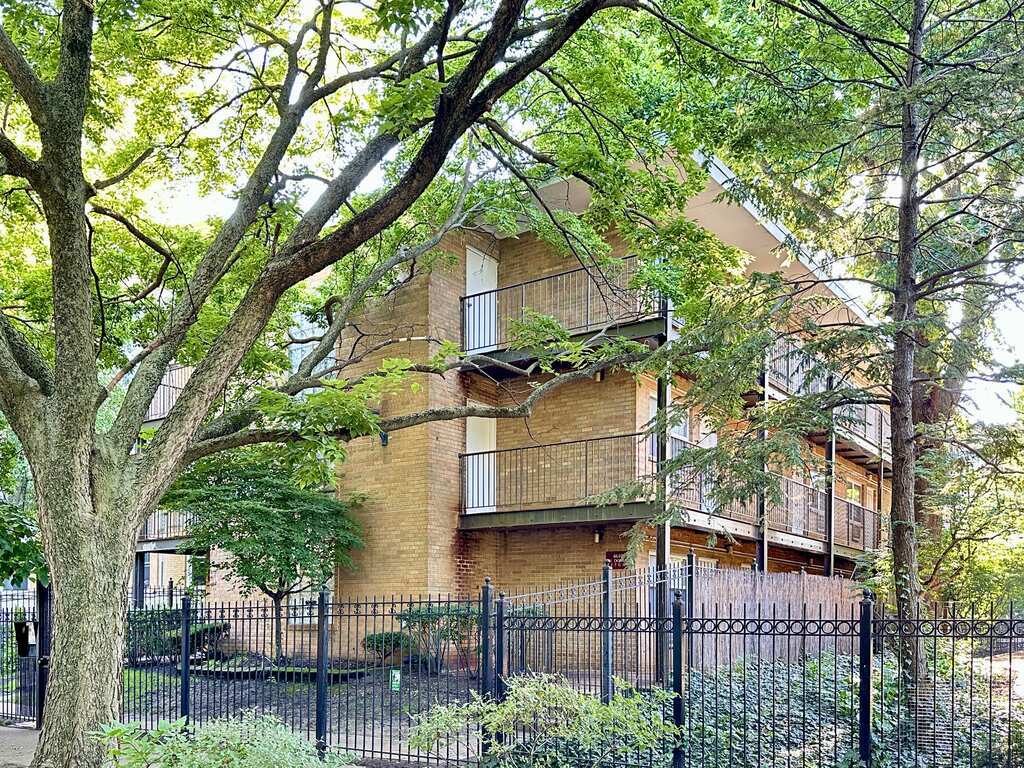 4610 N Dover Street #2C, Chicago, IL 60640 | MLS# 12793492 ...