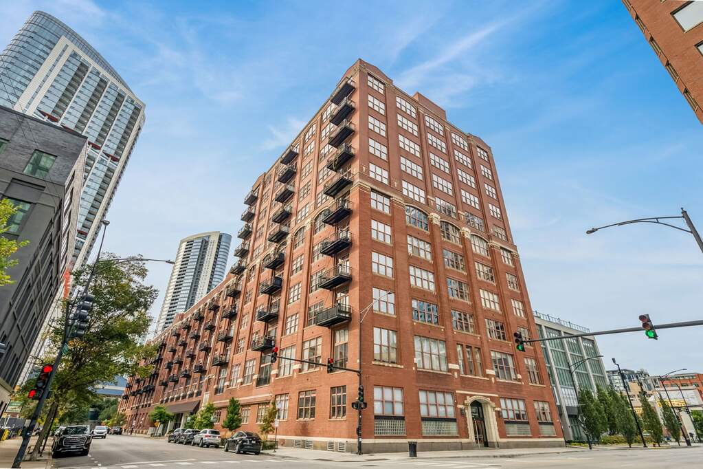 360 W Illinois Street #613, Chicago, IL 60654 | MLS# 12795118 ...