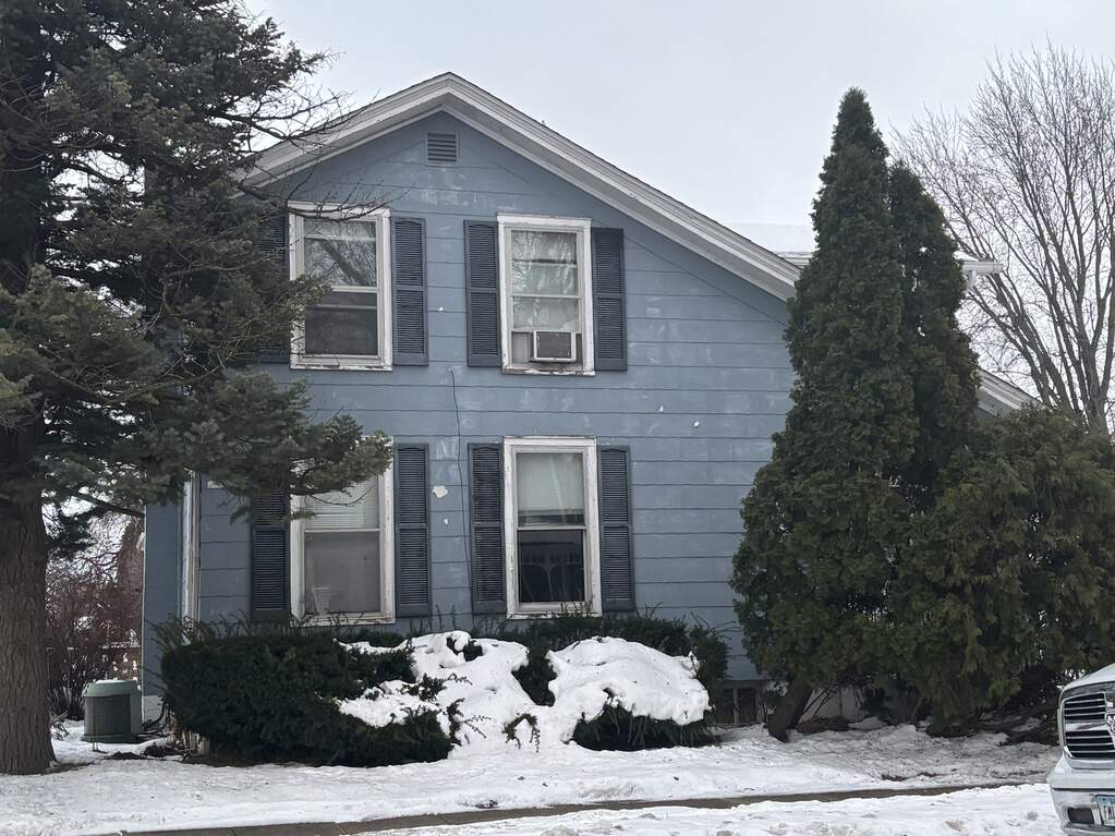2235 Pershing Blvd Boulevard, Clinton, IA 52732 - View 2