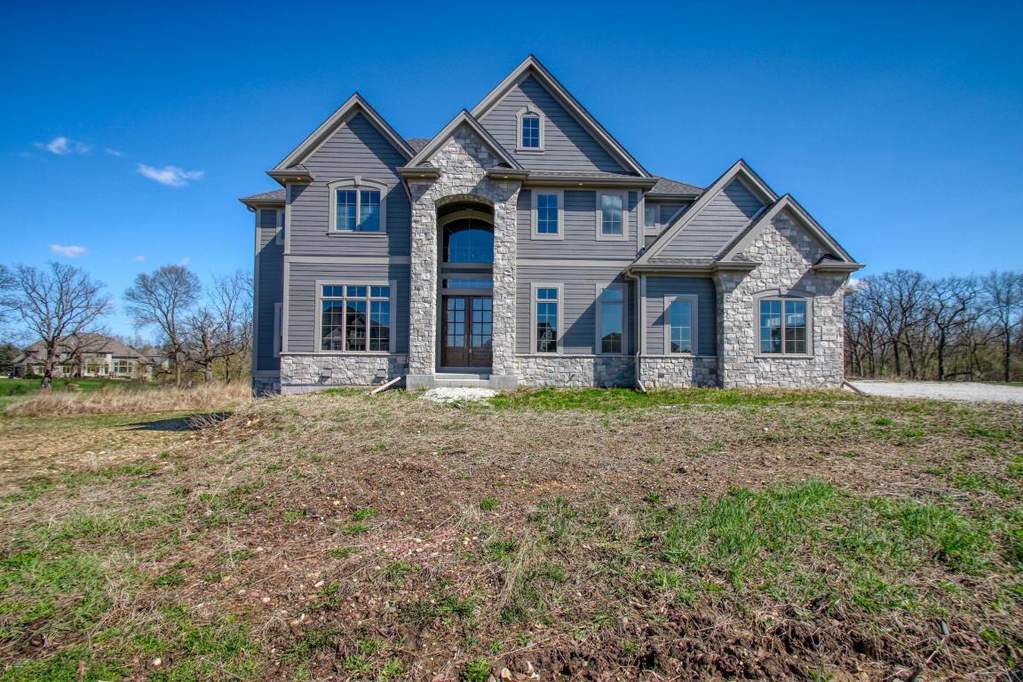 N32W29525 Woodridge Ct, Pewaukee, WI 53072 MLS 1633911 properties