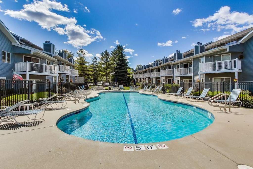 57 N Walworth Ave 213, Williams Bay, WI 53191 MLS 1643042