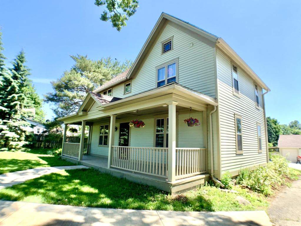 2162 Church St, East Troy, WI 53120 MLS 1693614 properties SE