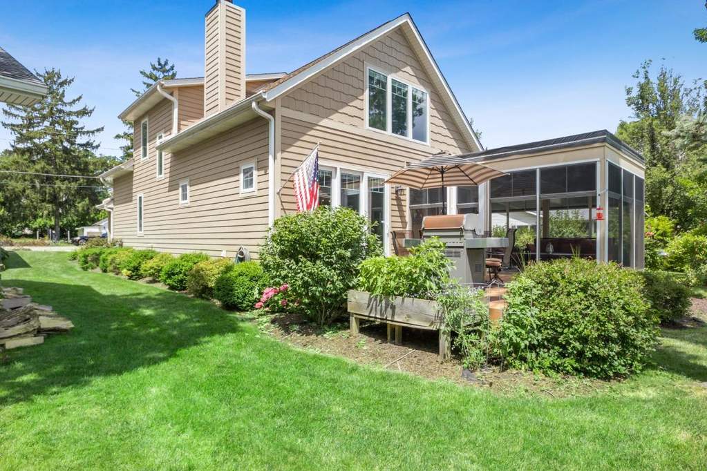 1116 Rosebud Ave, Twin Lakes, WI 53181 MLS 1698604 properties SE Wisconsin