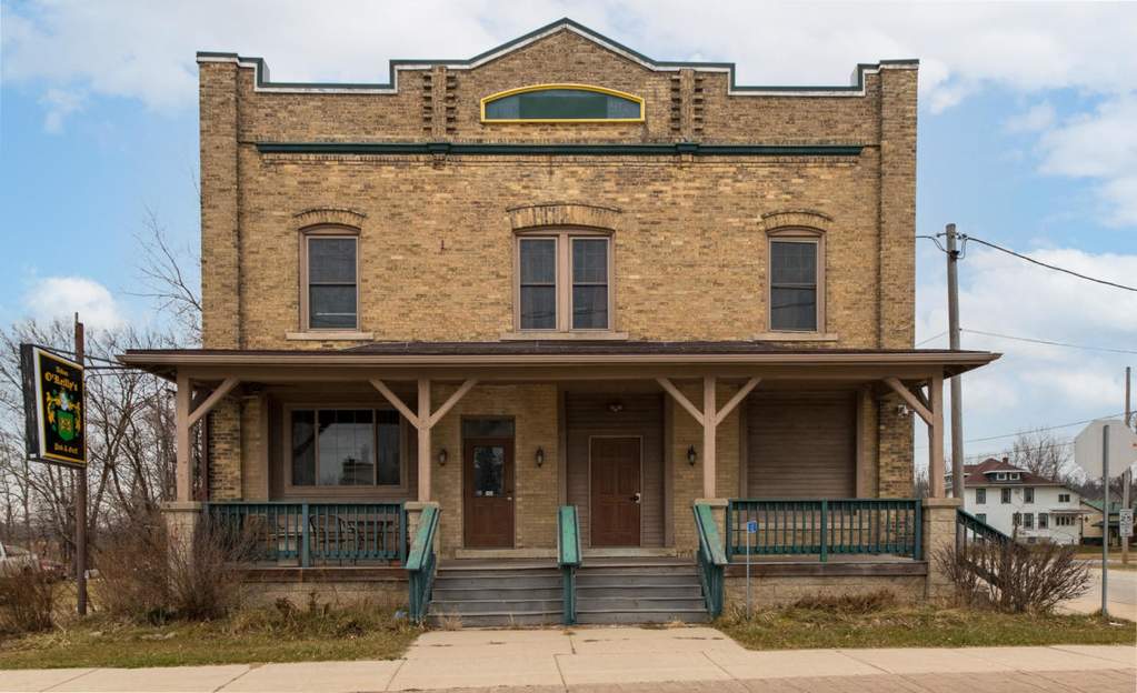 402 Main St, Allenton, WI 53002 MLS 1720999 properties SE Wisconsin