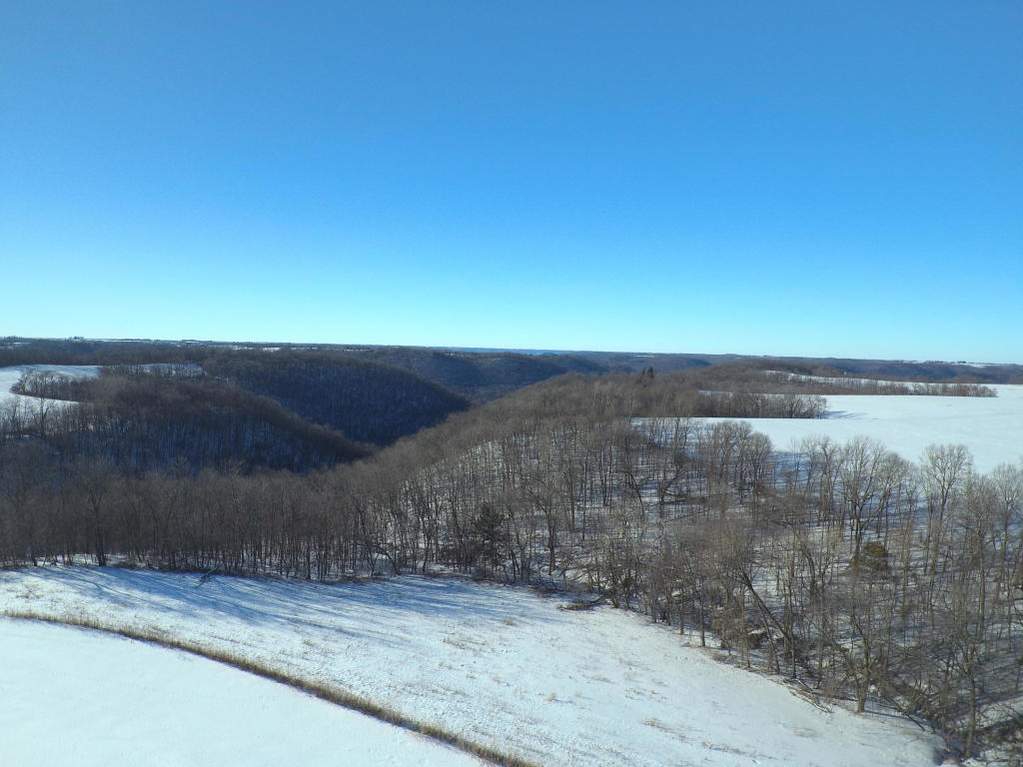 1 Bunker Hill Ln, Chaseburg, WI 54621 MLS 1724961 properties SE