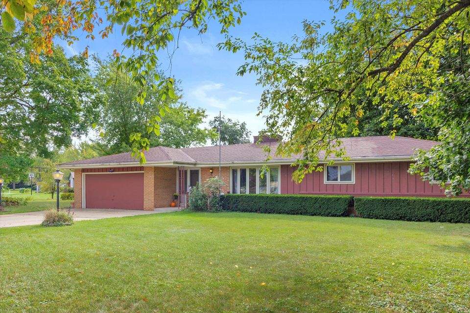 5505 S 116th St, Hales Corners, WI 53130 MLS 1765242 properties