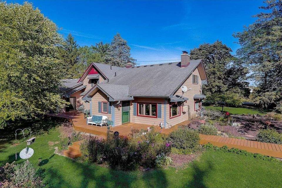 W180N6029 Marcy Rd, Menomonee Falls, WI 53051 MLS 1769950