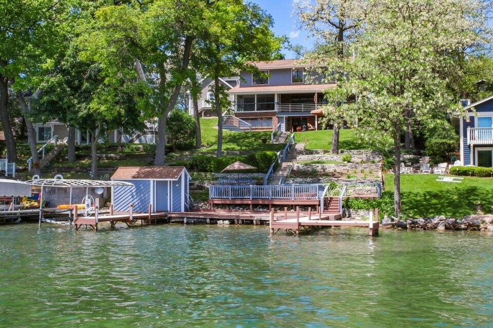 W5245 Lauderdale Dr, Elkhorn, WI 53121 MLS 1779535 properties SE