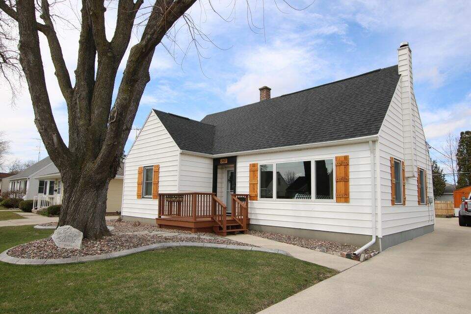 353 Bischoff St, Fond Du Lac, WI 54935 MLS 1787630 properties SE