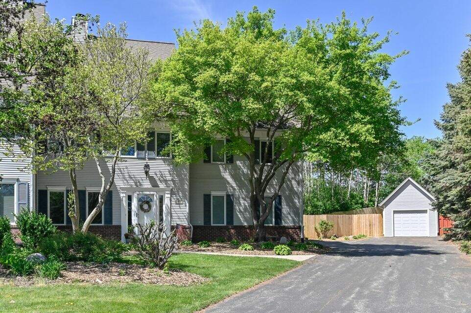 W199N11307 Rosewood Ct, Germantown, WI 53022 MLS 1792886