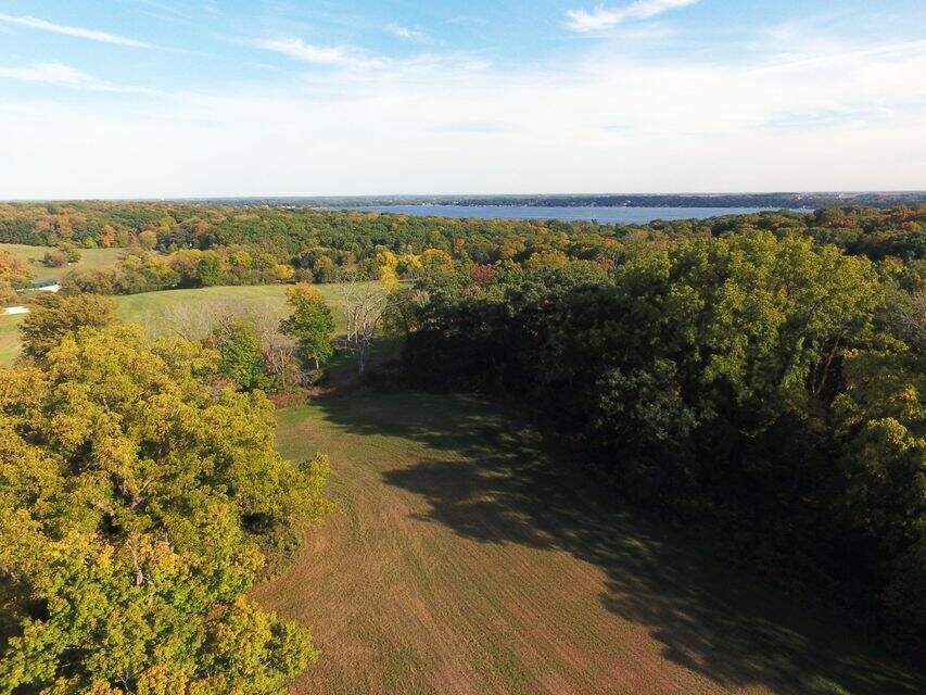W3630 Snake Rd, Lake Geneva, WI 53147 MLS 1798118 properties