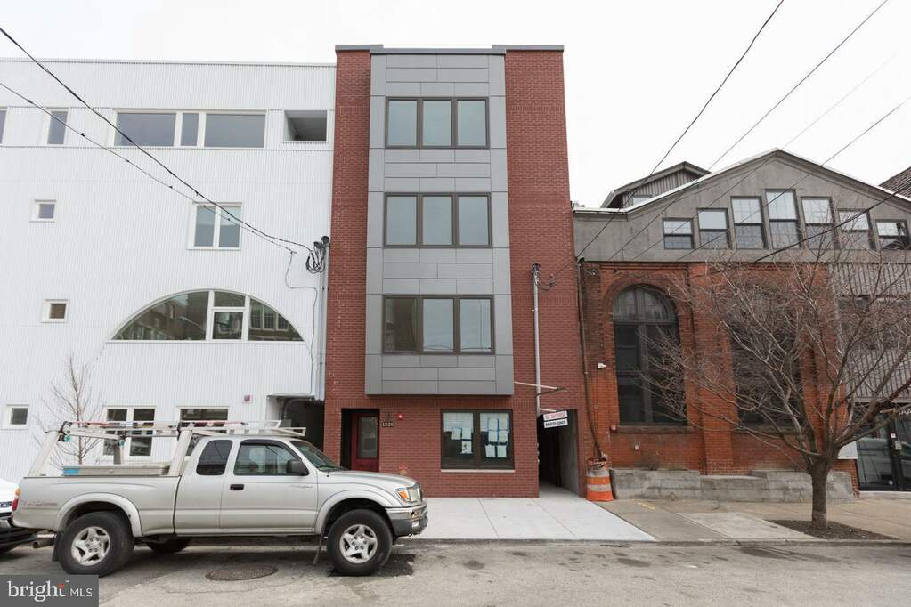 1704 Big Bend Rd, Waukesha, WI 53189 MLS 1801024 properties SE