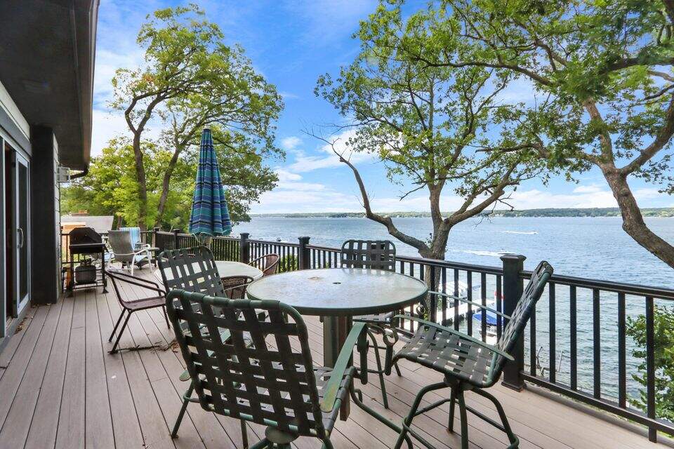 N1929 Bluff Ln, Lake Geneva, WI 53147 MLS 1805239 properties SE