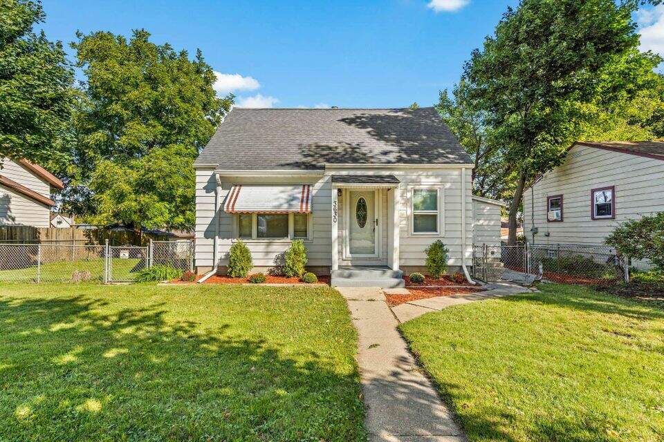 3630 E Whittaker Ave, Cudahy, WI 53110 MLS 1812918 properties SE