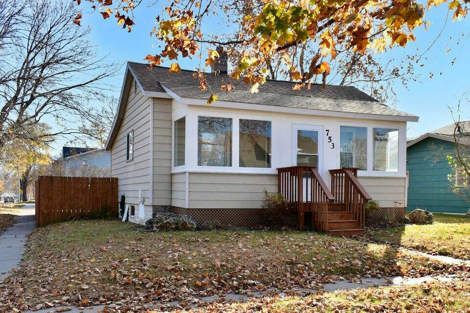 753 9th St W, Winona, MN 55987 MLS 1817309 properties