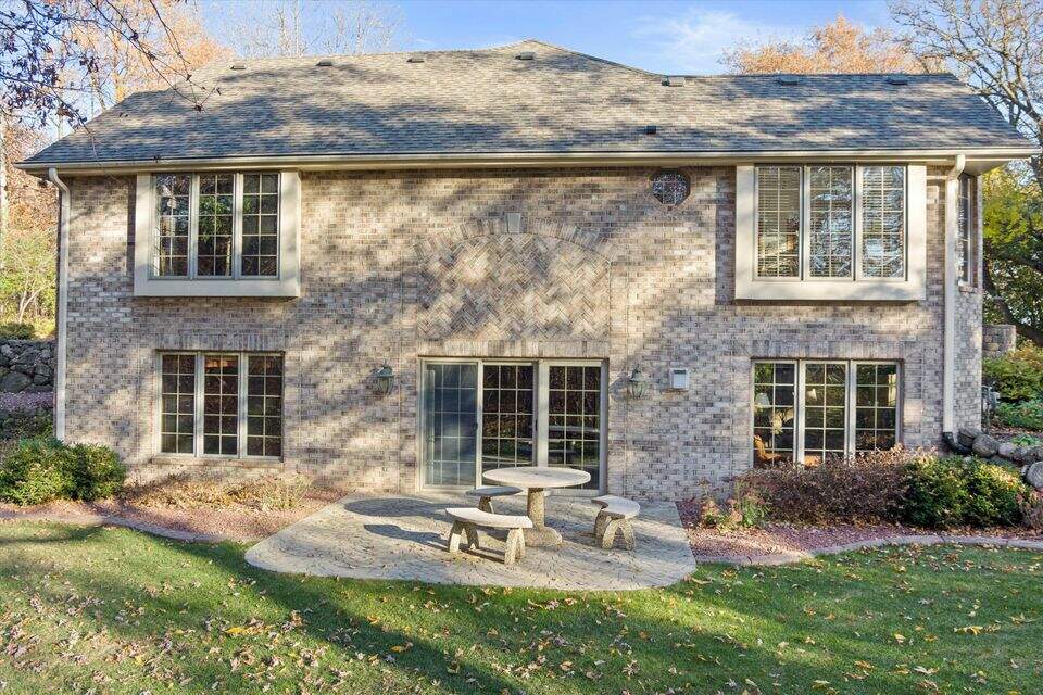 1474 Parish Dr, Hubertus, WI 53033 MLS 1817401 properties SE