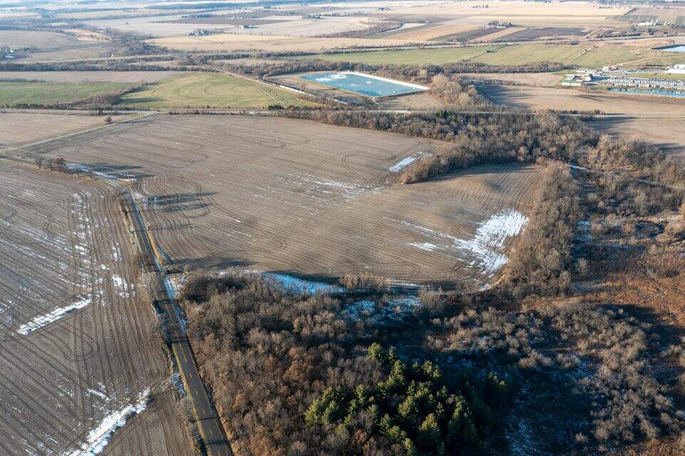 Lt0 Salt Box Rd, Darien, WI 53114 MLS 1819123 properties SE Wisconsin