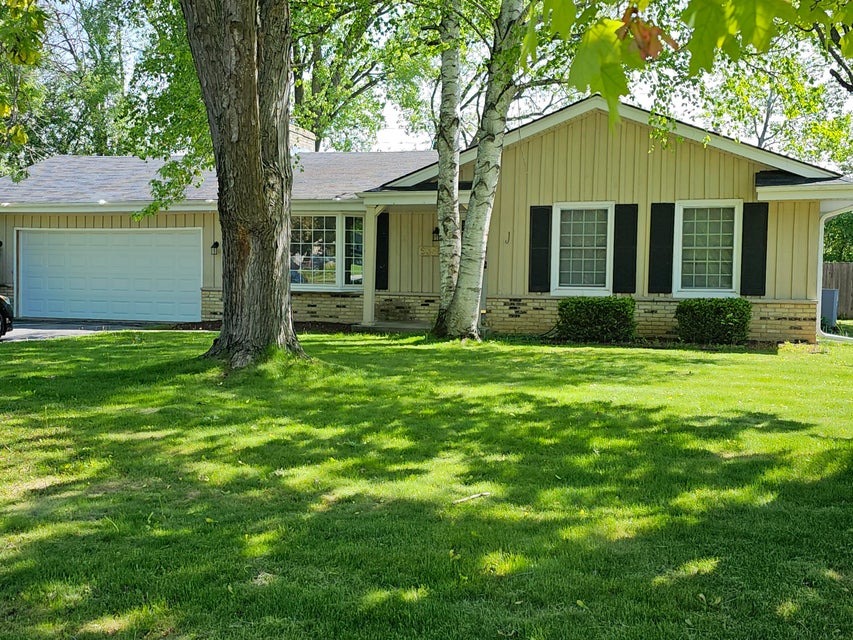 9358 N Fairy Chasm Ln, Brown Deer, WI 53223 MLS 1820289