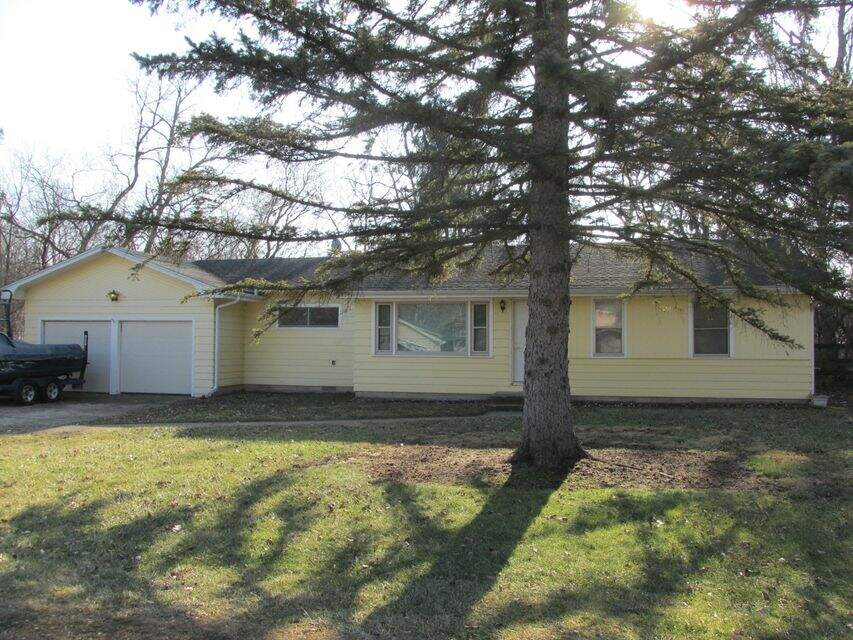 631 Barry Rd, Twin Lakes, WI 53181 MLS 1821889 properties SE