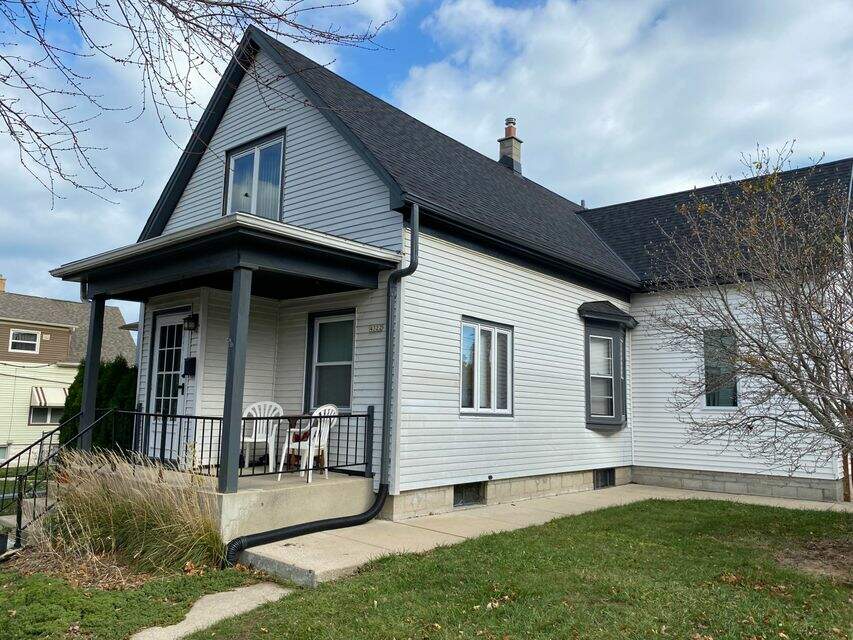 4322 S Packard Ave, Cudahy, WI 53110 MLS 1823171 properties SE Wisconsin