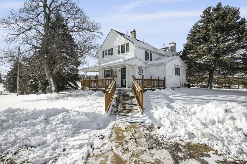 11426 W 5 Mile Rd, Franksville, WI 53126 MLS 1823782 properties