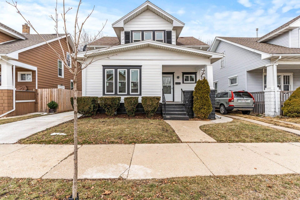 1828 Grange Ave, Racine, WI 53403 MLS 1824693 properties SE Wisconsin