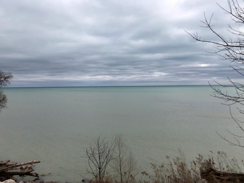 905 Sheridan Rd, Kenosha, WI 53140 MLS 1825039 properties SE