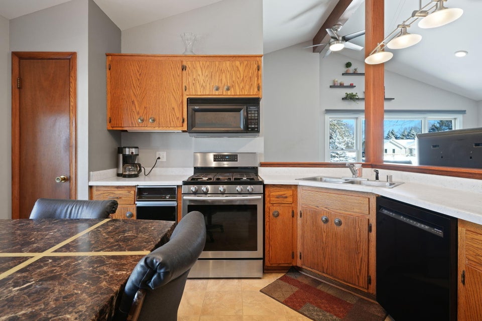 S73W22245 John Dr, Muskego, WI 53150 MLS 1825114 properties SE