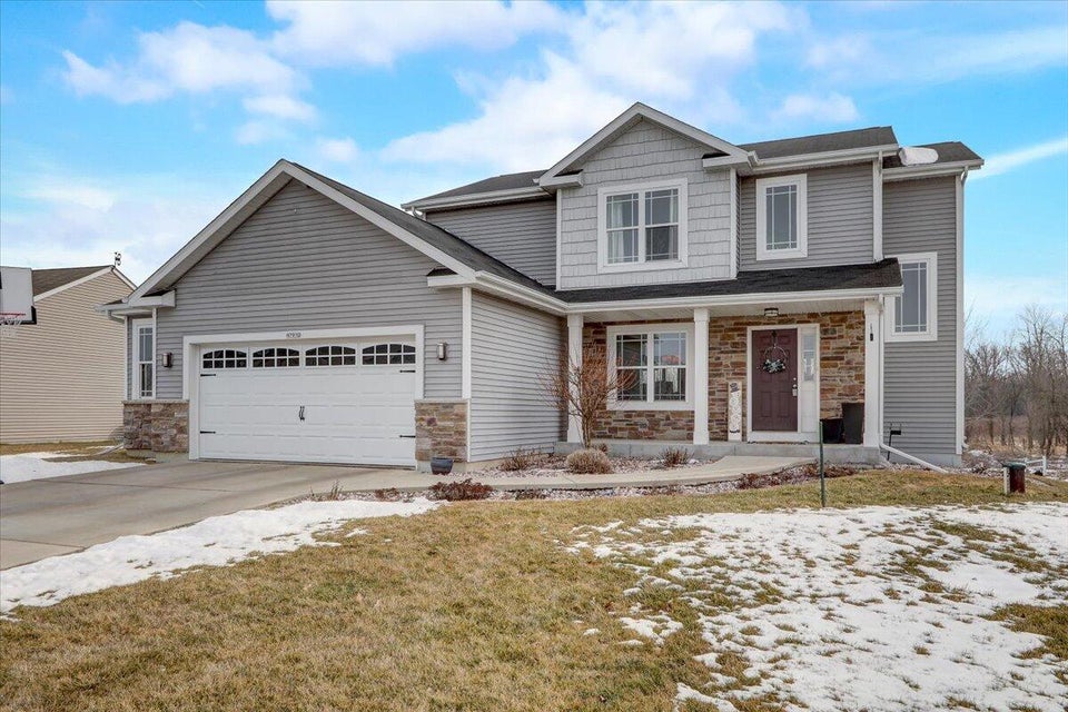 N7910 Preserve Park Dr, Ixonia, WI 53036 MLS 1825341 properties