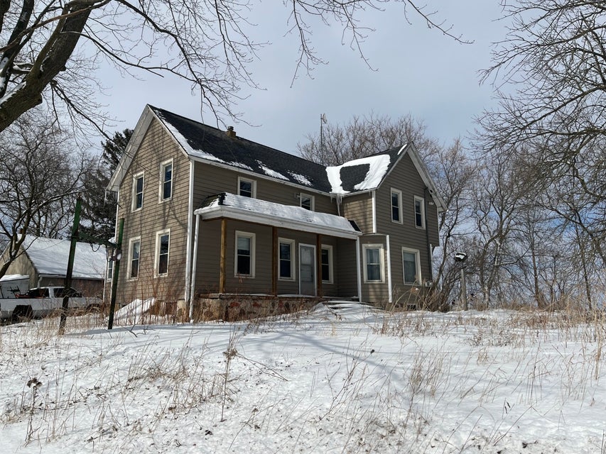 N6955 County Road I, Random Lake, WI 53075 MLS 1826649 properties