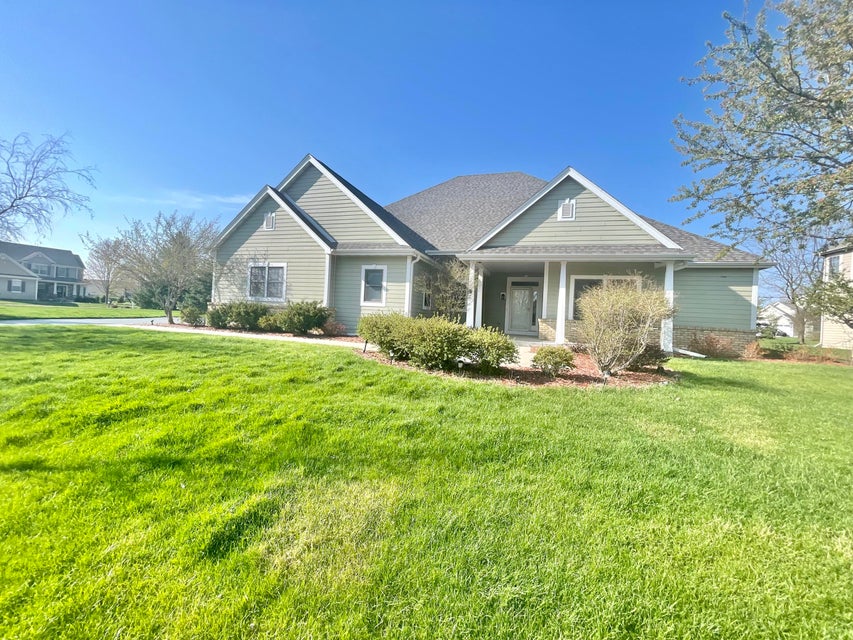 1826 Springhouse Dr, Oconomowoc, WI 53066 MLS 1827388 properties