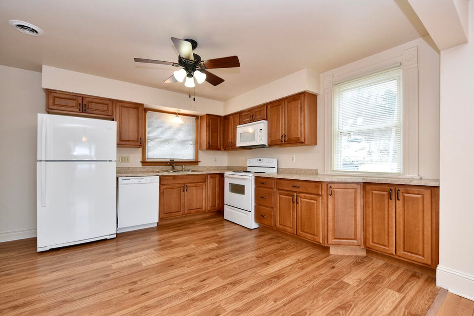 129 S Hill St, Fountain City, WI 54629 MLS 1828361 properties SE