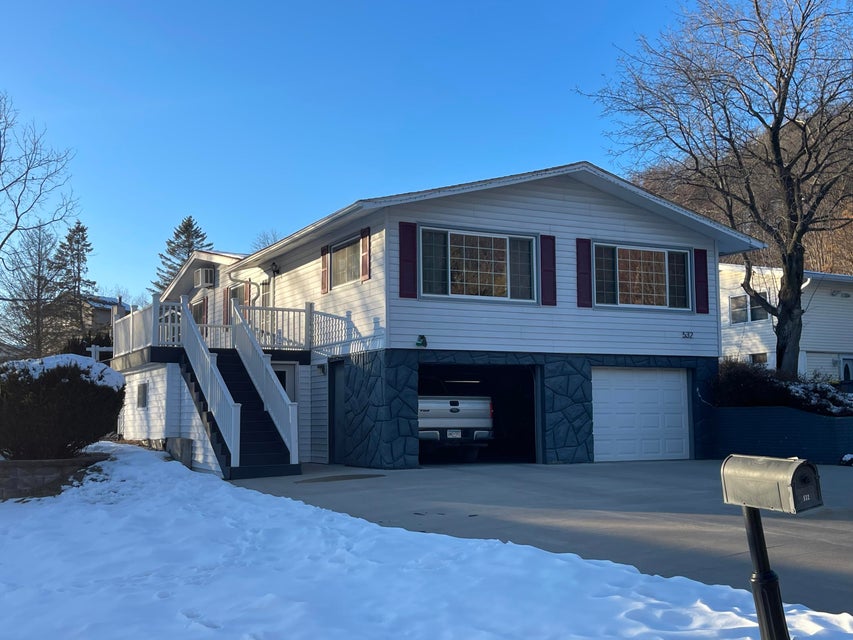 532 Bluff Dr, La Crescent, MN 55947 MLS 1828557 properties