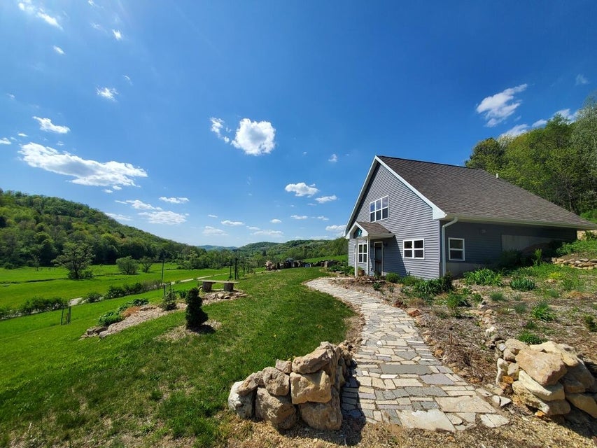 E13804 Compton Rd, La Farge, WI 54639 MLS 1829767 properties SE