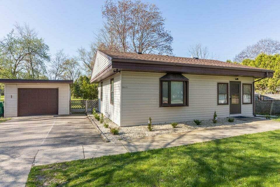 W865 Pell Lake Dr, Genoa City, WI 53128 MLS 1831554 properties SE Wisconsin